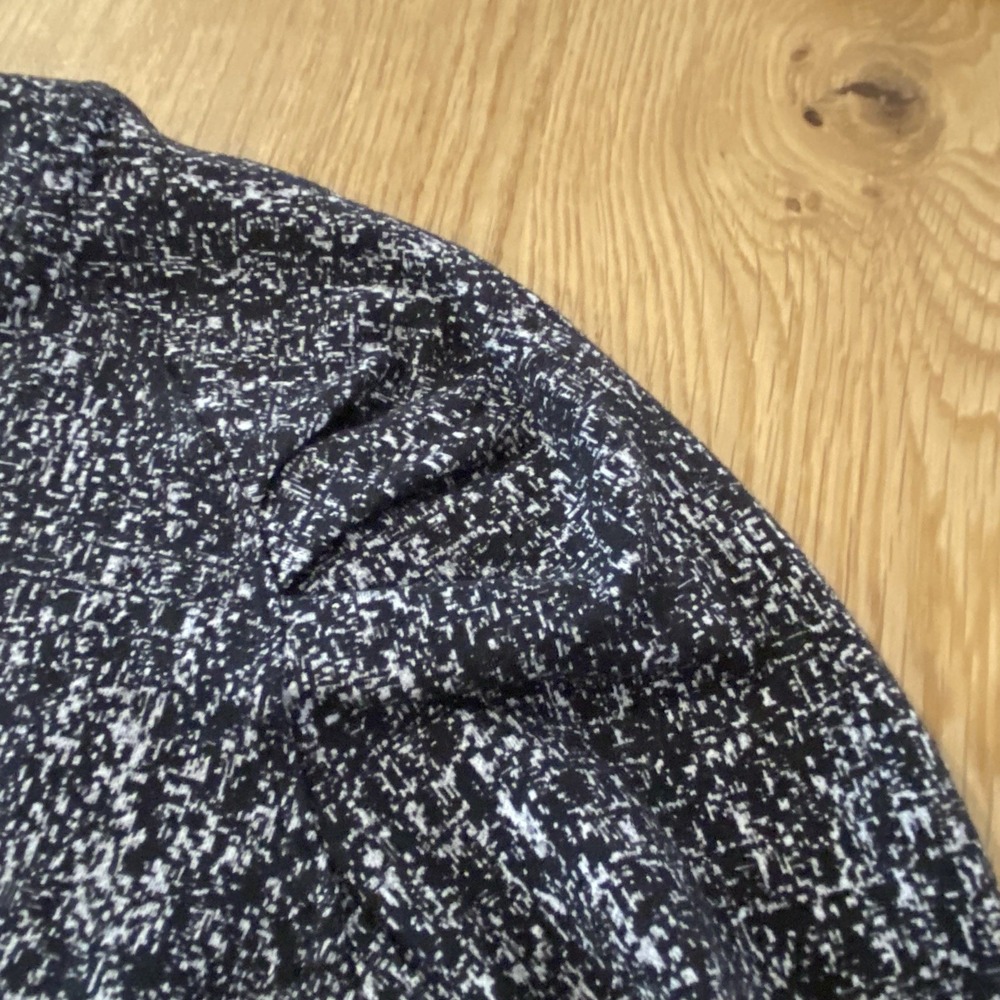 Lululemon Extra Mile Long Sleeve Running Luon Suited Jacquard Black White Size 8 - Picture 6 of 14